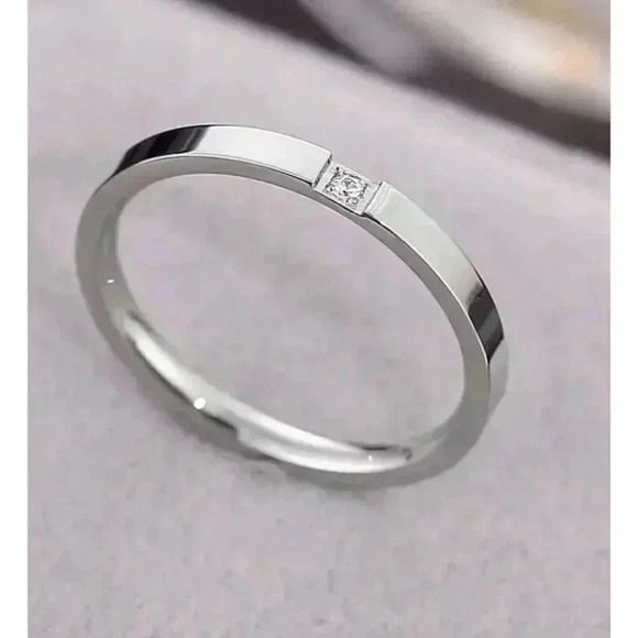 Jewelry - Modern Minimalist Ring Size 7